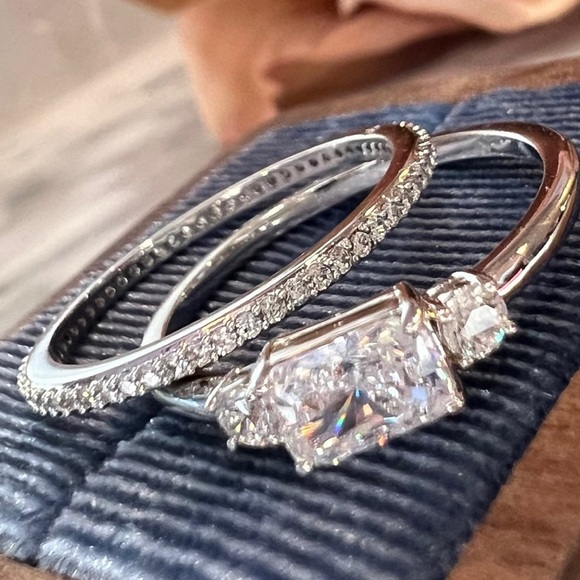 Swarovski Ring Set 2 Rings Silver White Rhodium Unique Cut/Eternity Band - Picture 2 of 14